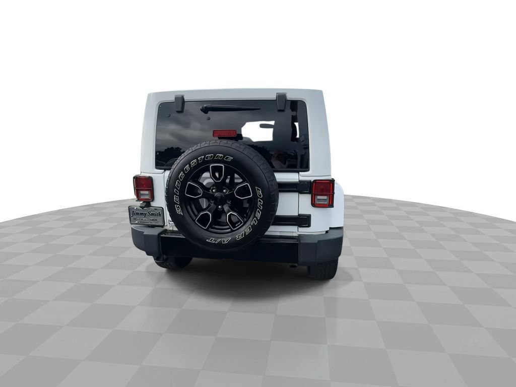 Used 2017 Jeep Wrangler Unlimited Sahara AWD/4WD image 7