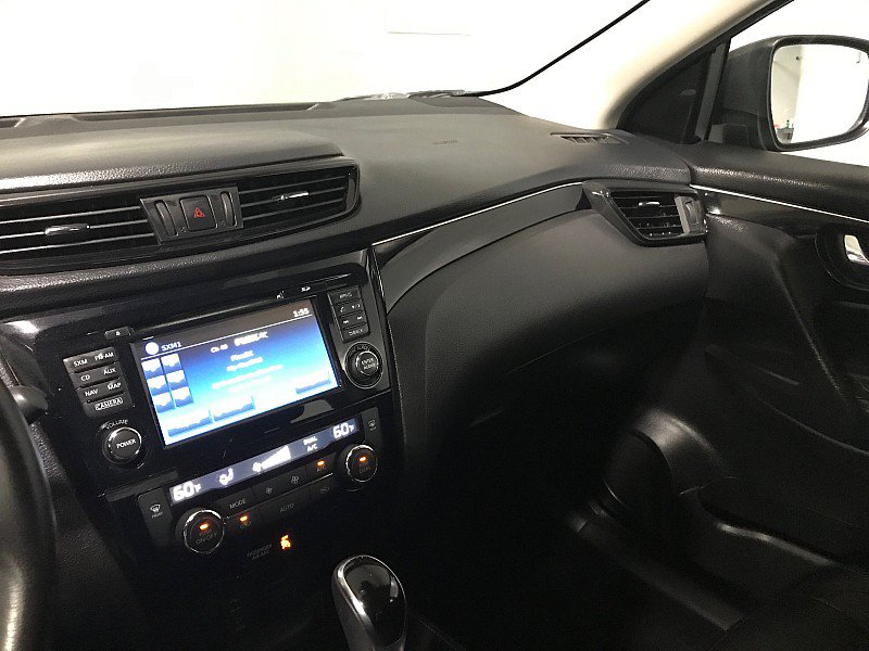 Used 2017 Nissan Rogue Sport SL w/ SL Premium Package AWD/4WD image 28