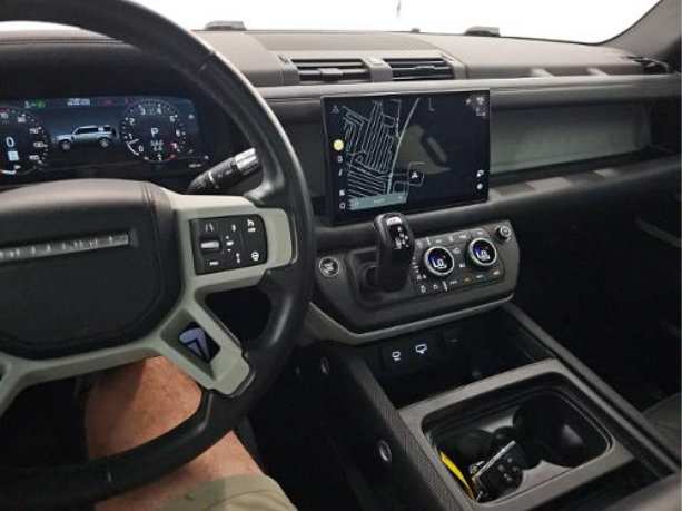 Used 2022 Land Rover Defender 110 X-Dynamic HSE AWD/4WD image 5