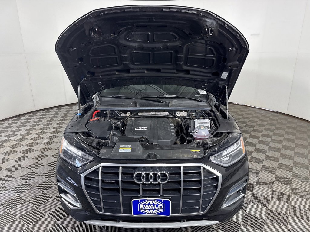 Used 2023 Audi Q5 2.0T Premium w/ Convenience Package image 4