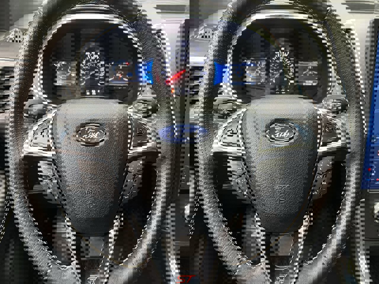 Used 2021 Ford Edge ST w/ Equipment Group 401A image 17