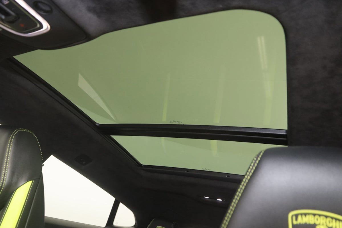Used 2022 Lamborghini Urus AWD/4WD image 11