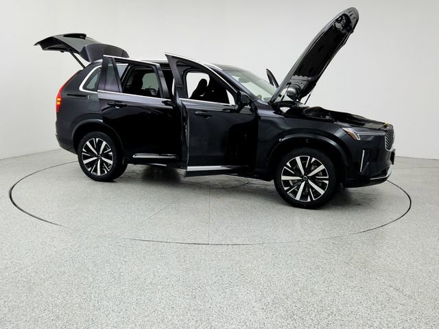 New 2026 Volvo XC90 B5 Core image 10