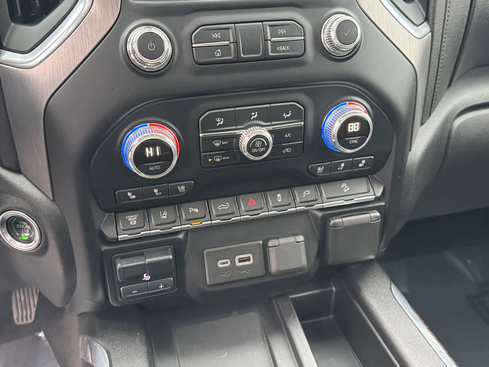 Used 2020 GMC Sierra 2500 Denali w/ Denali Ultimate Package image 23