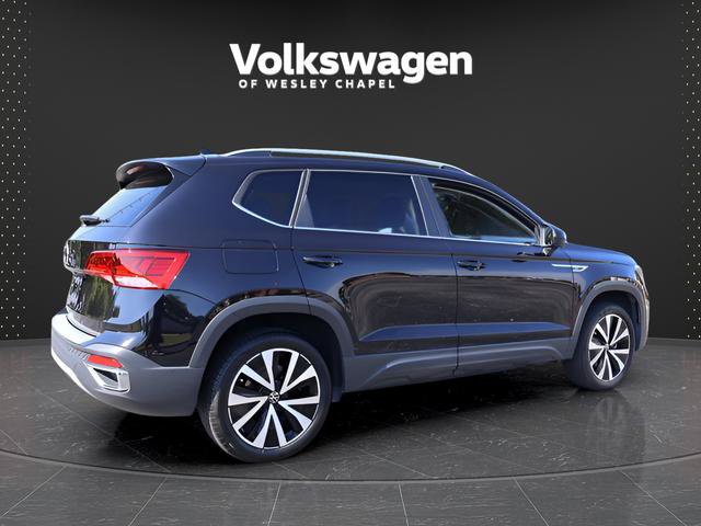 Certified 2024 Volkswagen Taos SE FWD image 8