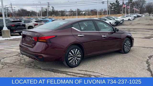 Used 2024 Nissan Altima 2.5 SV w/ SV Premium Package image 8
