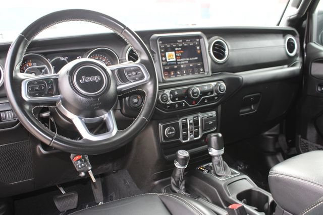 Used 2022 Jeep Wrangler Unlimited Sahara AWD/4WD image 13