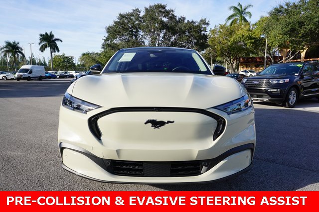 Used 2025 Ford Mustang Mach-E Premium image 9