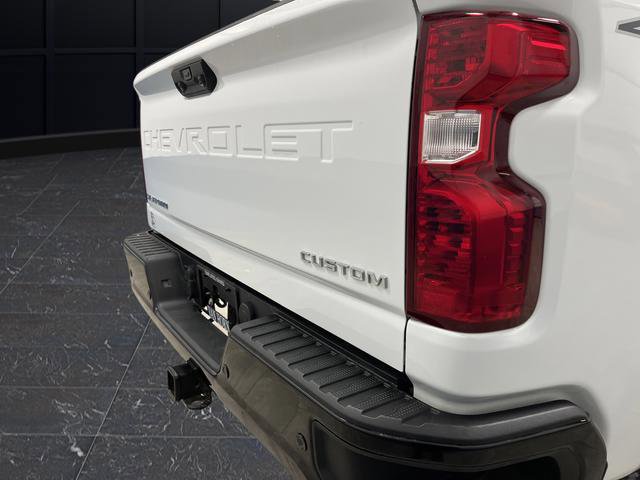 Used 2024 Chevrolet Silverado 2500 Custom w/ Custom Value Package image 30