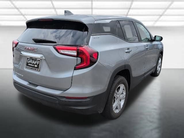 Used 2024 GMC Terrain SLE image 26