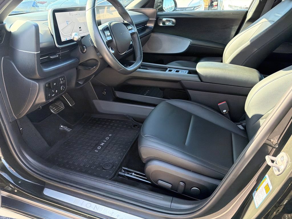 Used 2023 Hyundai Ioniq 6 Limited RWD image 9