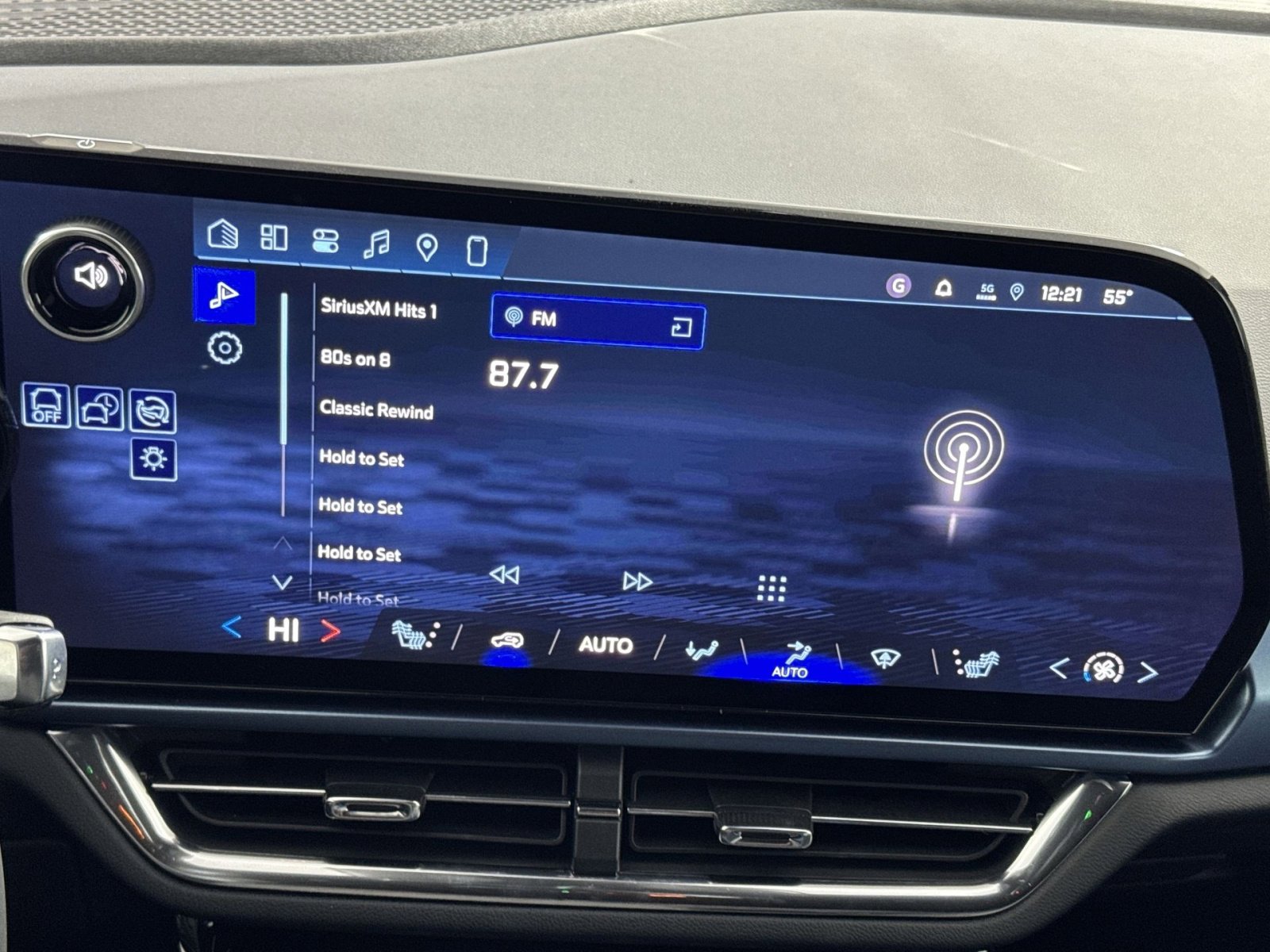 New 2026 Chevrolet Equinox EV LT image 18