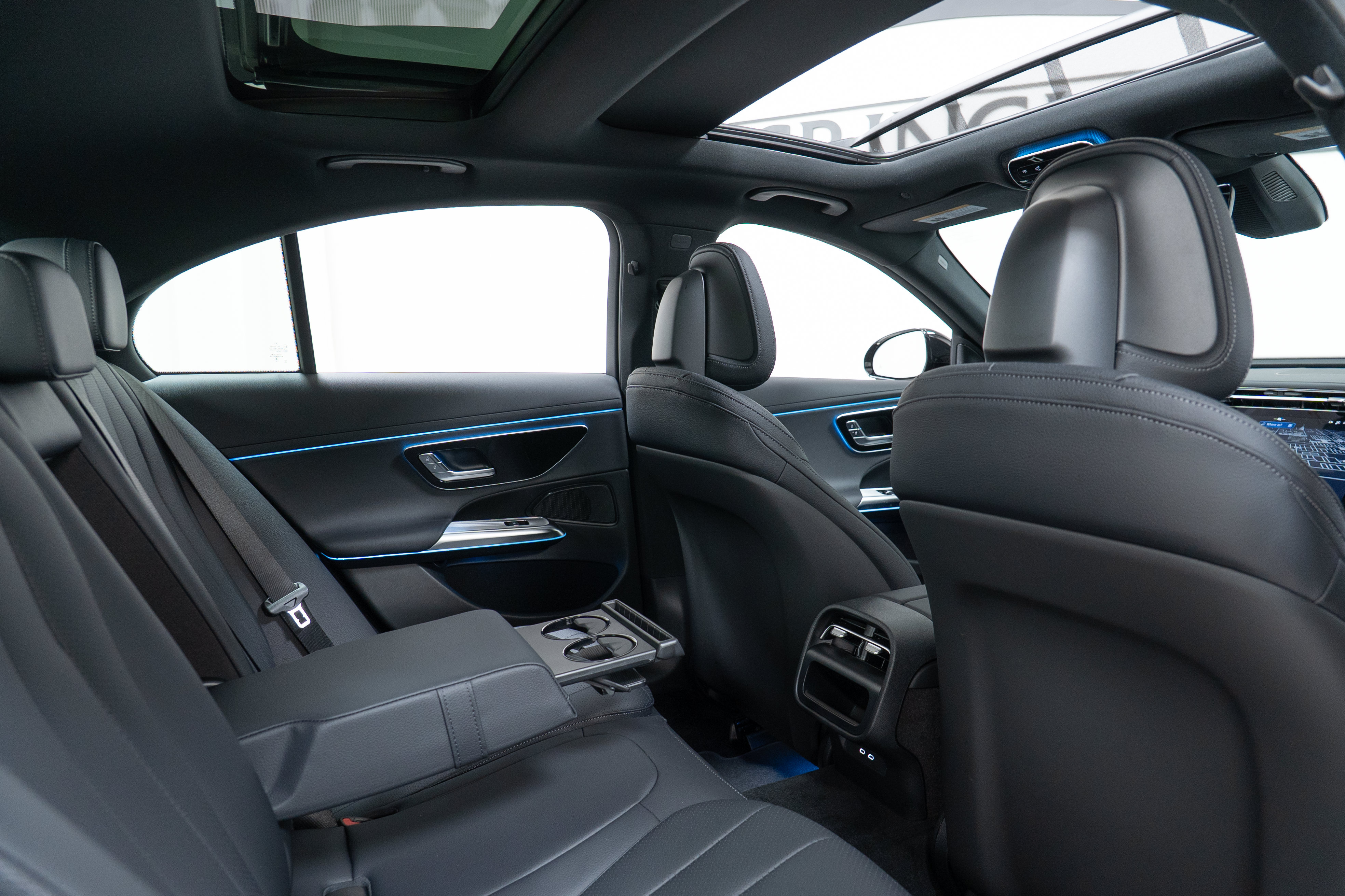 New 2027 Mercedes-Benz E 450 4MATIC Sedan image 23