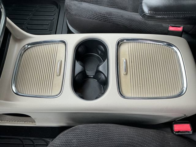 Used 2014 Dodge Grand Caravan SXT image 35