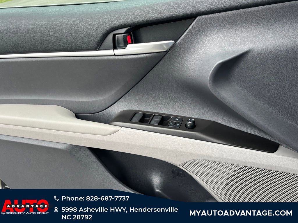 Used 2021 Toyota Camry LE FWD image 19