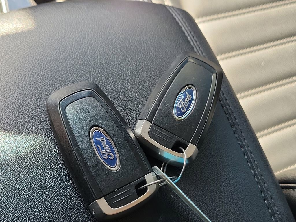 Used 2019 Ford Edge SEL w/ Equipment Group 201A image 34