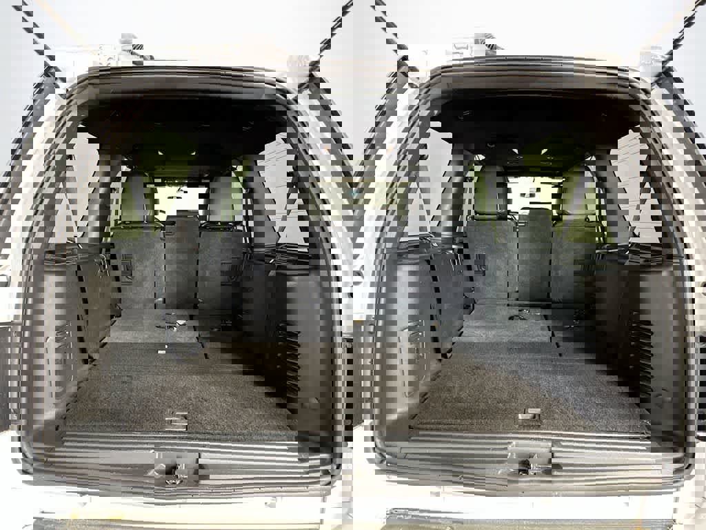 Used 2017 Ford Expedition XLT image 21