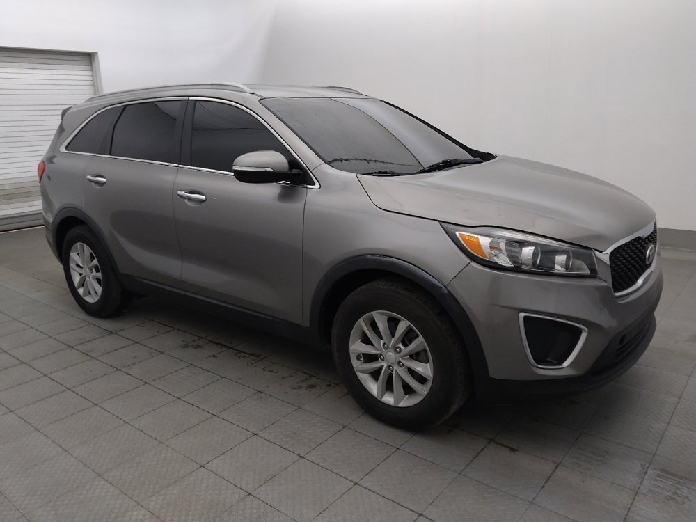 Used 2018 Kia Sorento FWD image 11