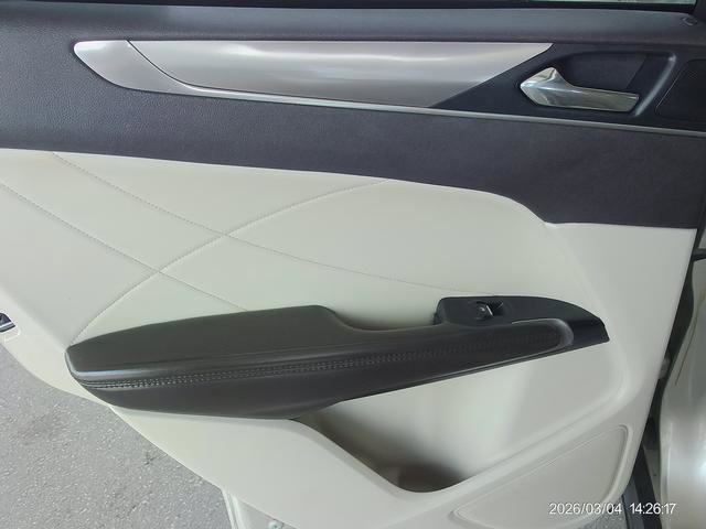 Used 2017 Lincoln MKC Premiere FWD image 15