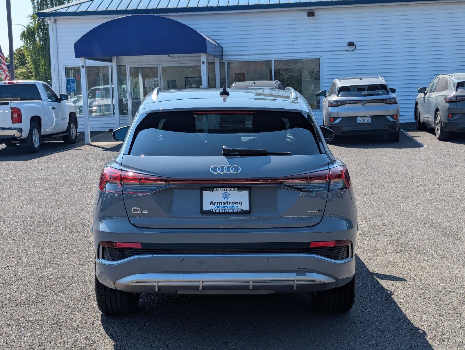Used 2023 Audi Q4 e-tron Premium Plus AWD/4WD image 4