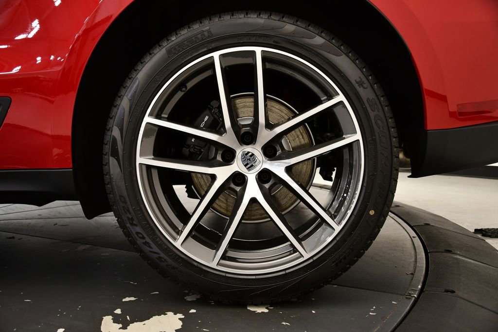 Used 2025 Porsche Macan Turbo image 13