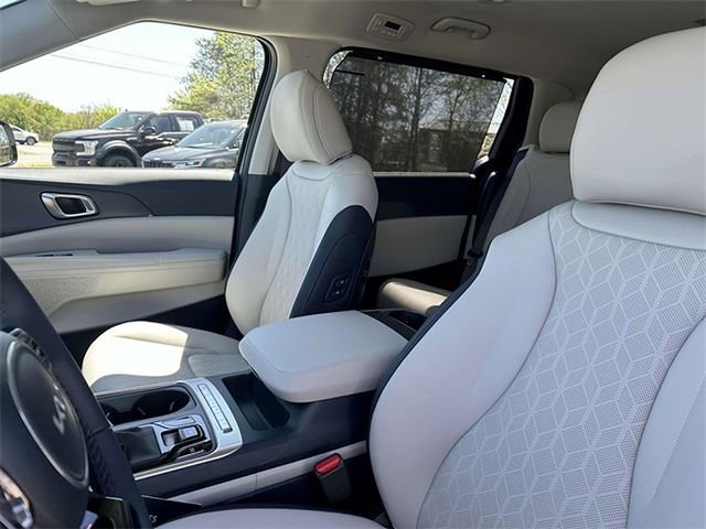 New 2025 Kia Carnival EX image 6