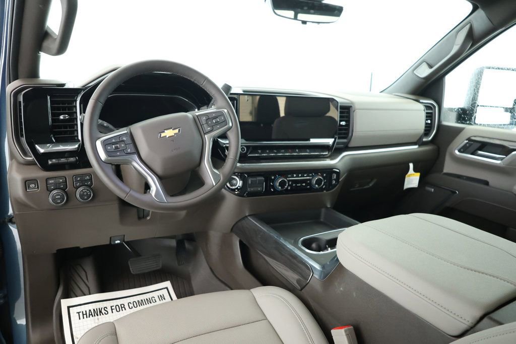 Used 2025 Chevrolet Silverado 3500 LTZ w/ LTZ Premium Package image 11