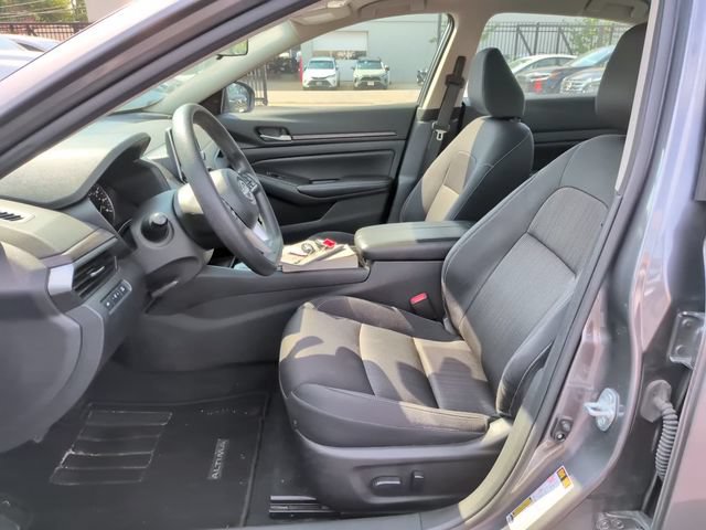 Used 2024 Nissan Altima 2.5 SV FWD image 13