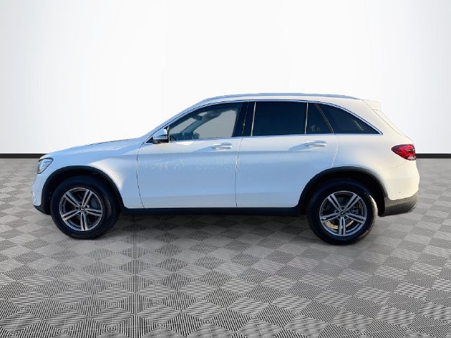 Used 2022 Mercedes-Benz GLC 300 4MATIC image 3