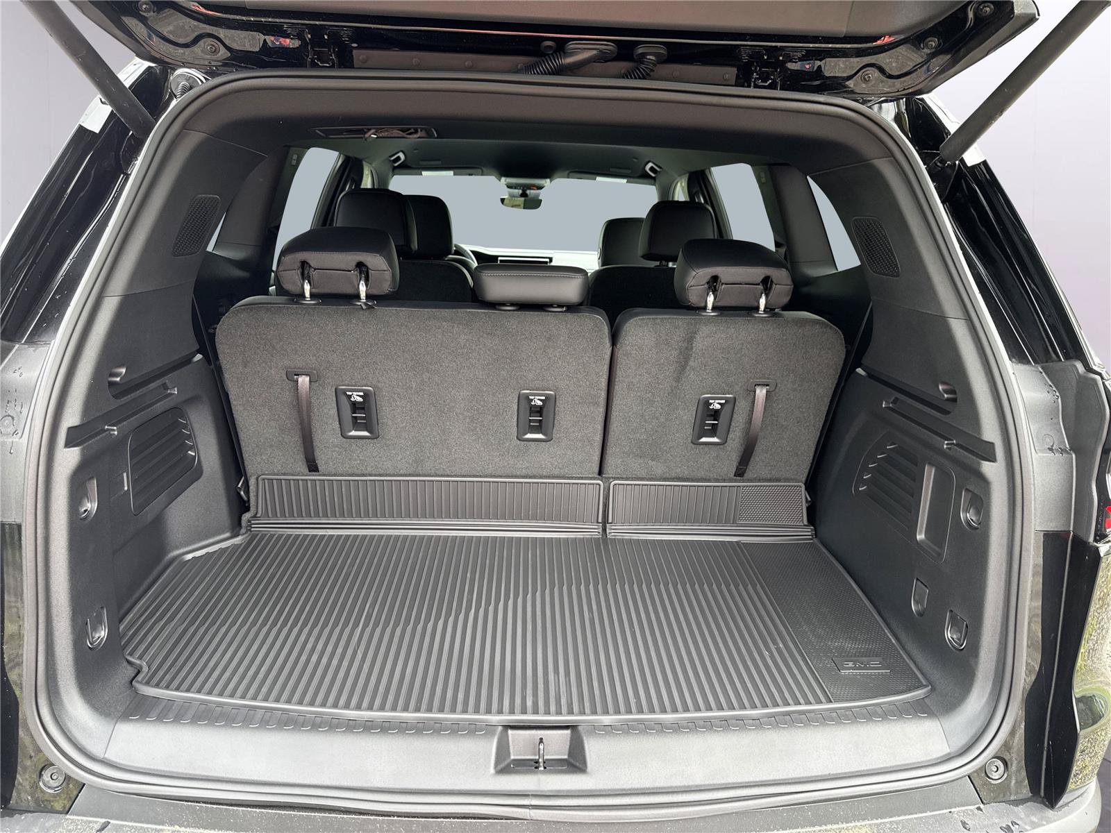 New 2026 GMC Acadia Elevation w/ Elevation Premium Package FWD image 33