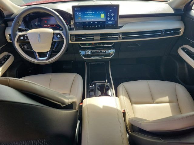 Certified 2025 Lincoln Corsair FWD image 18