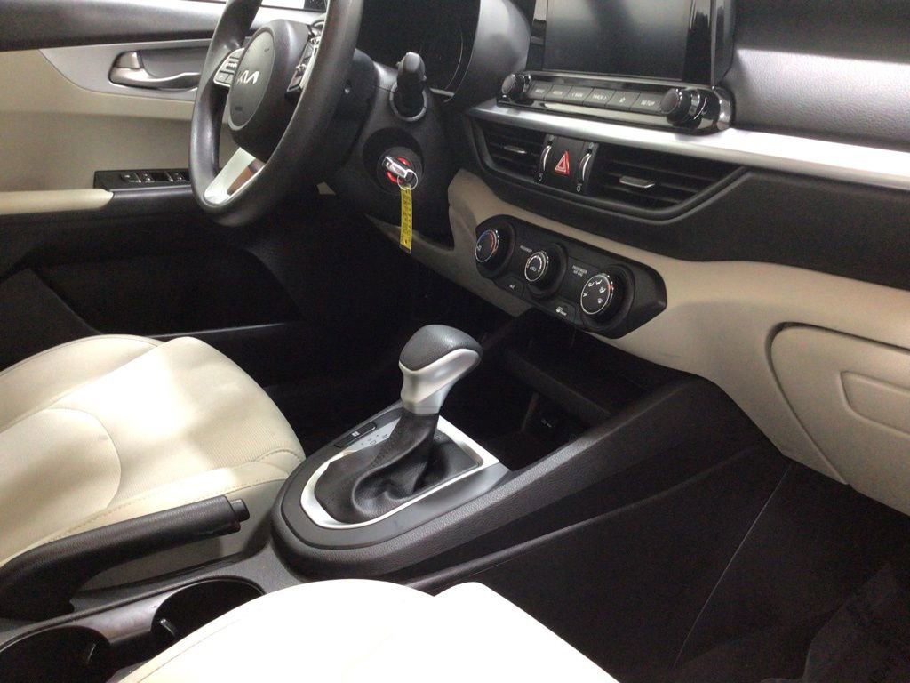 Used 2023 Kia Forte LXS w/ LXS Technology Package image 29