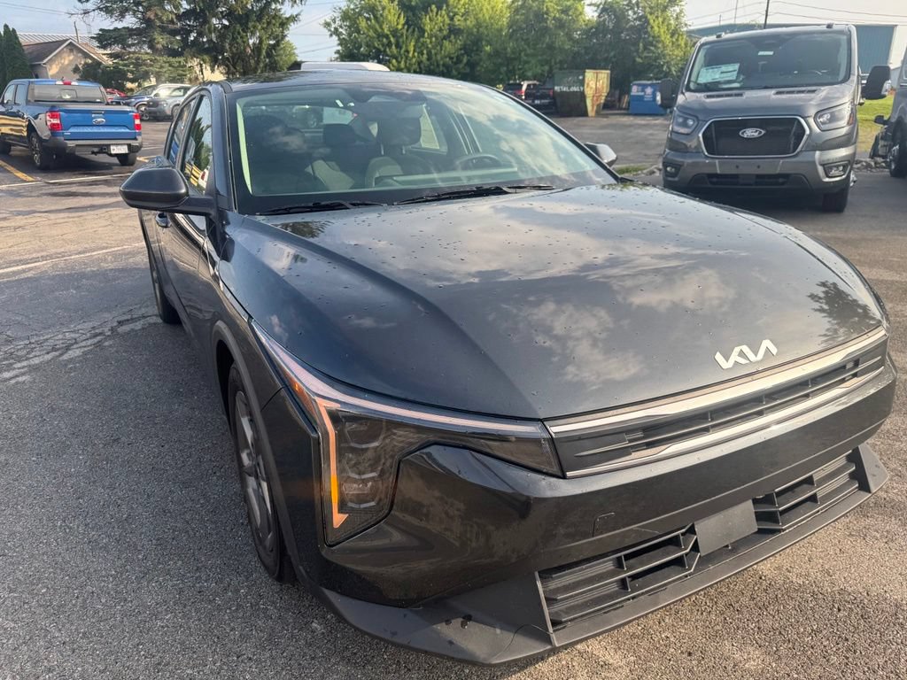Used 2025 Kia K4 FWD image 47