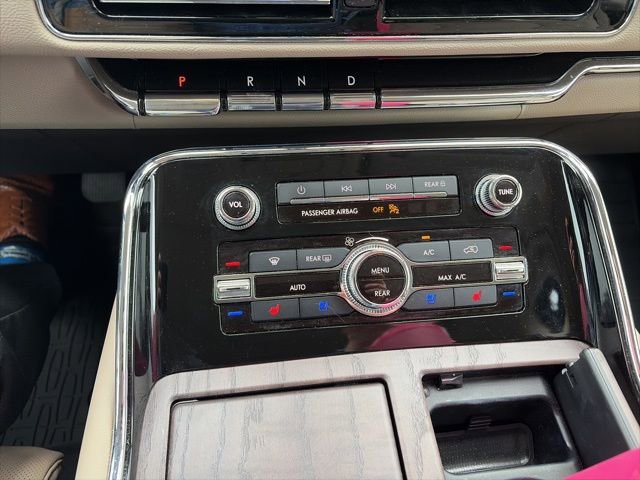 Used 2023 Lincoln Navigator Reserve image 11