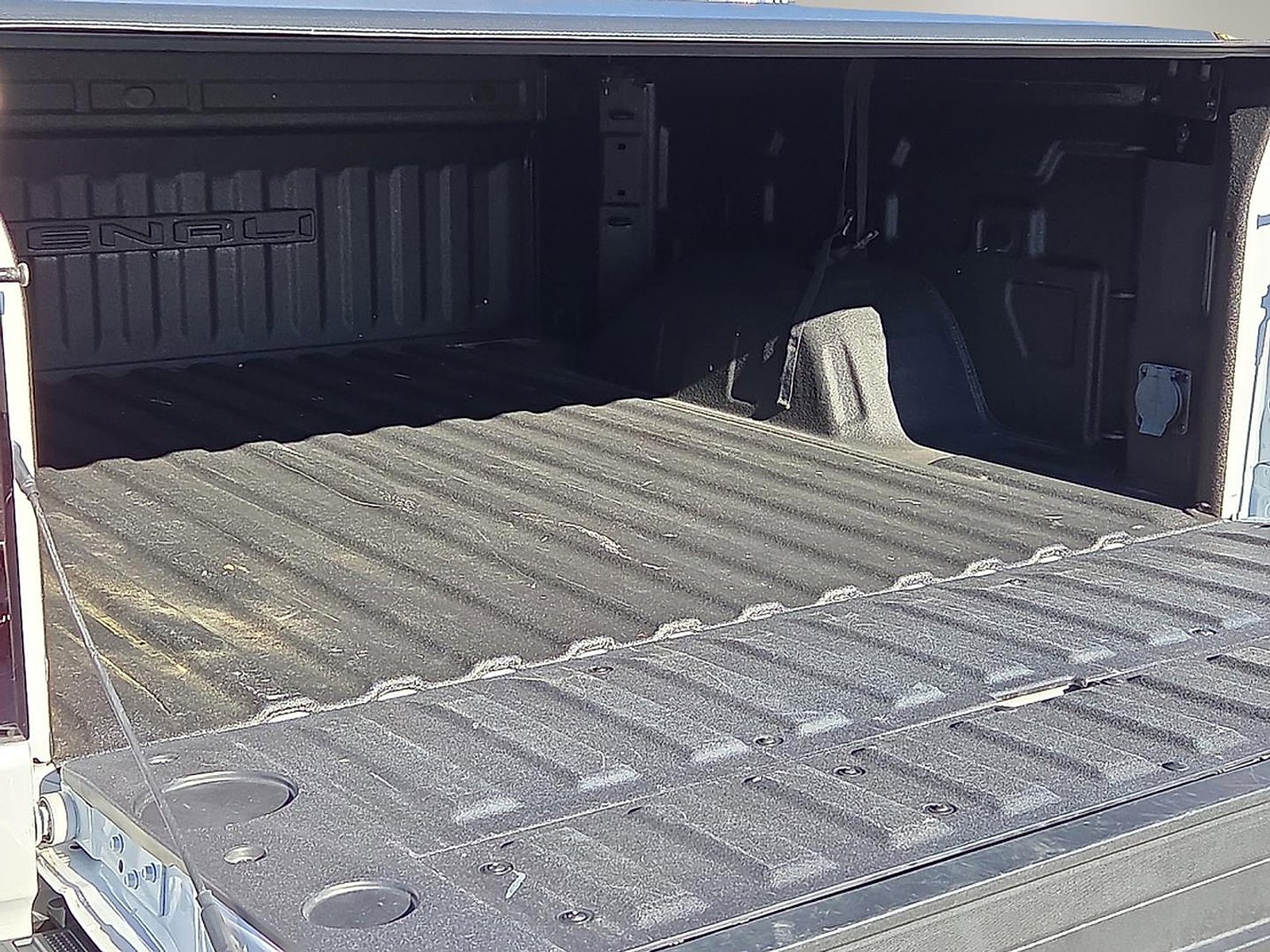 Used 2024 GMC Sierra 1500 Denali w/ Denali Reserve Package image 9