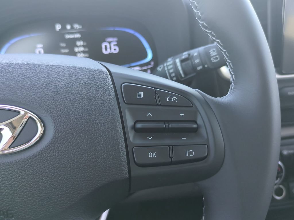 New 2026 Hyundai Venue SEL FWD image 32