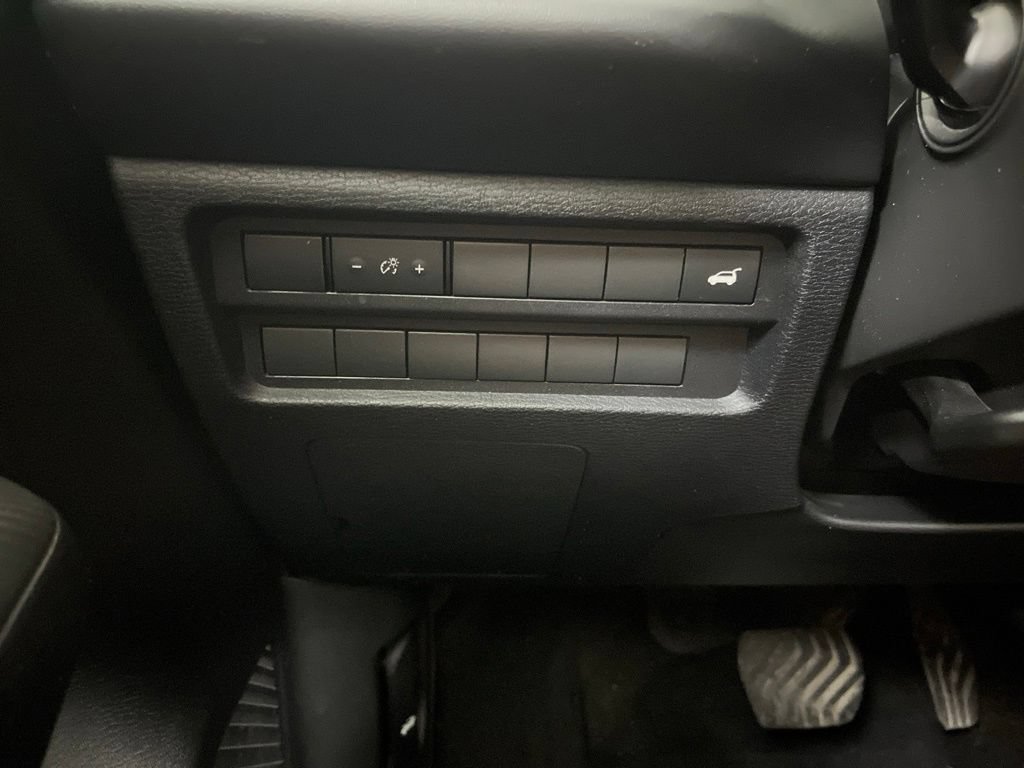 Used 2023 Mitsubishi Outlander SE FWD image 58