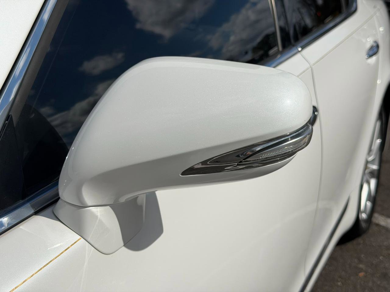 Used 2011 Lexus LS 460 AWD w/ Comfort Pkg image 8