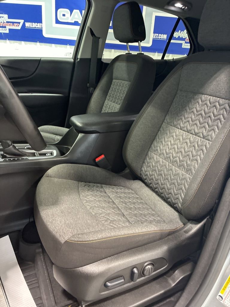 Used 2024 Chevrolet Equinox LT w/ LPO, Floor Liner Package FWD image 17