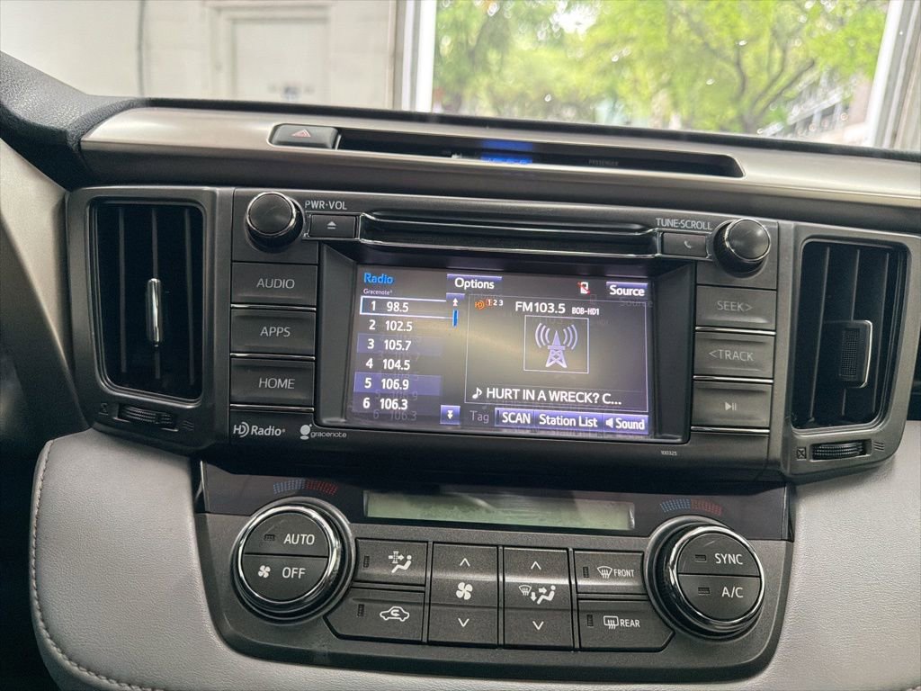 Used 2015 Toyota RAV4 XLE image 31