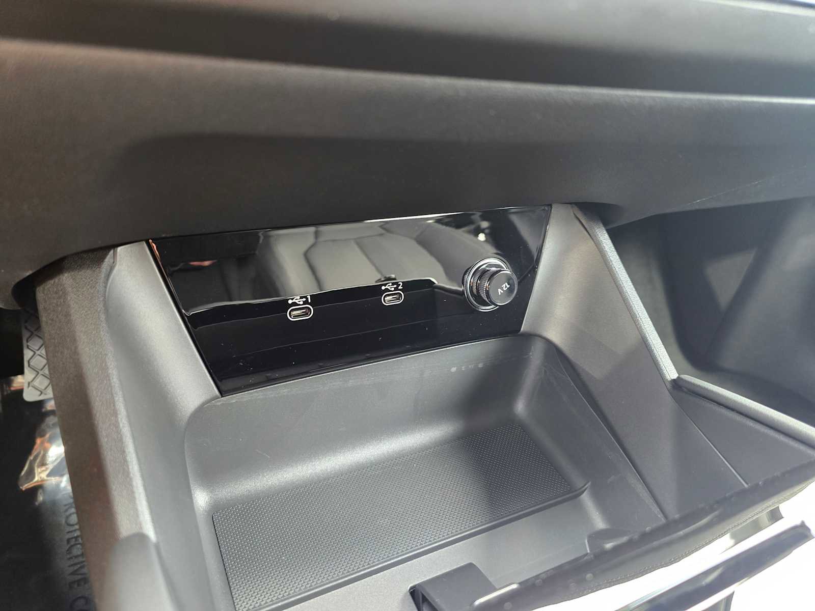 New 2025 Audi Q6 e-tron Premium Plus image 31