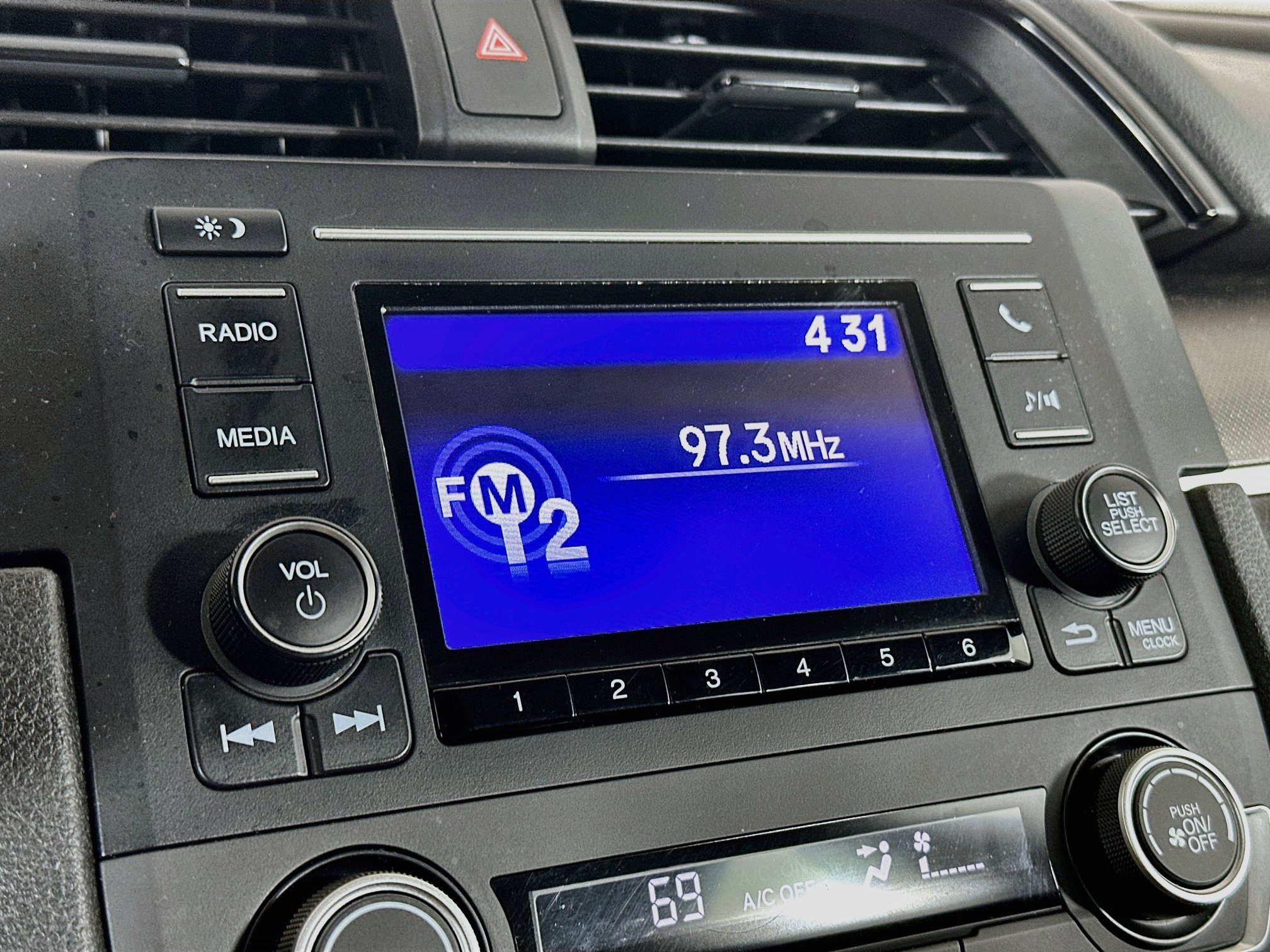 Used 2021 Honda Civic LX image 21