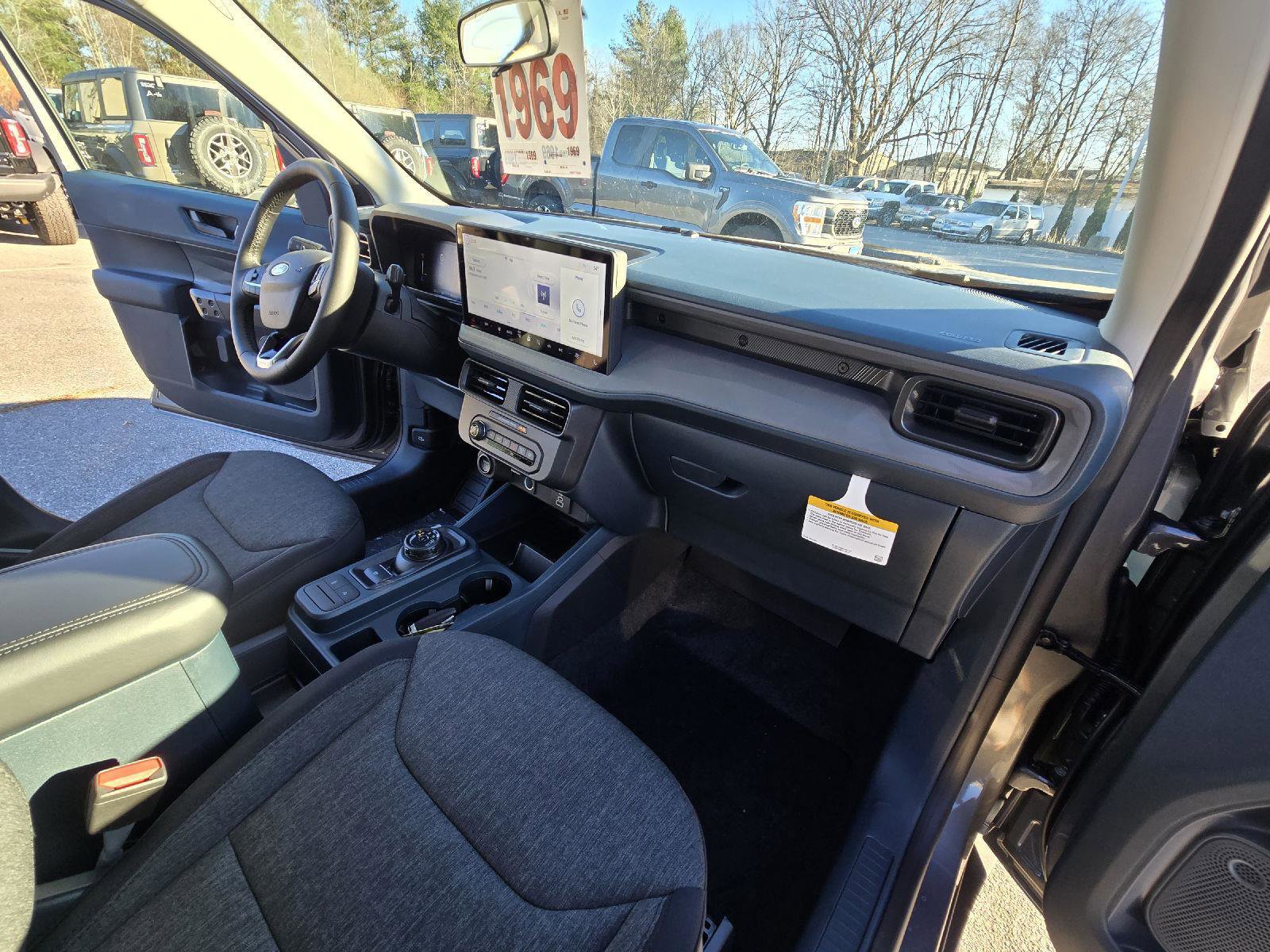 New 2025 Ford Maverick XLT w/ XLT Luxury Package image 16