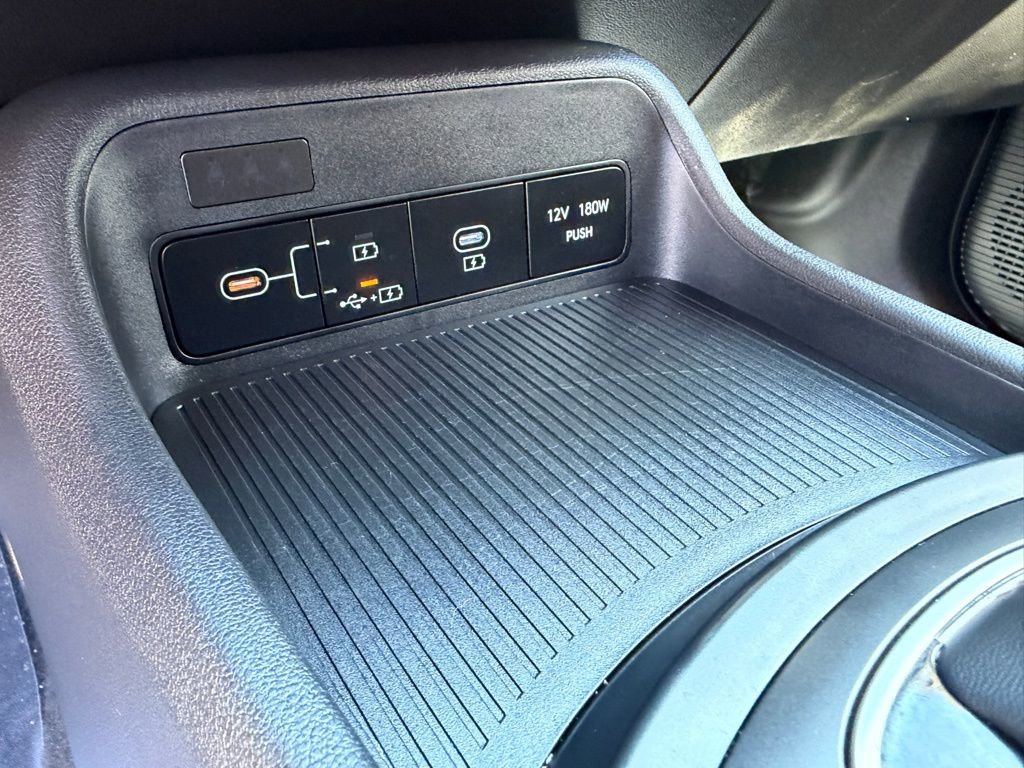 Used 2025 Hyundai Kona SEL image 26