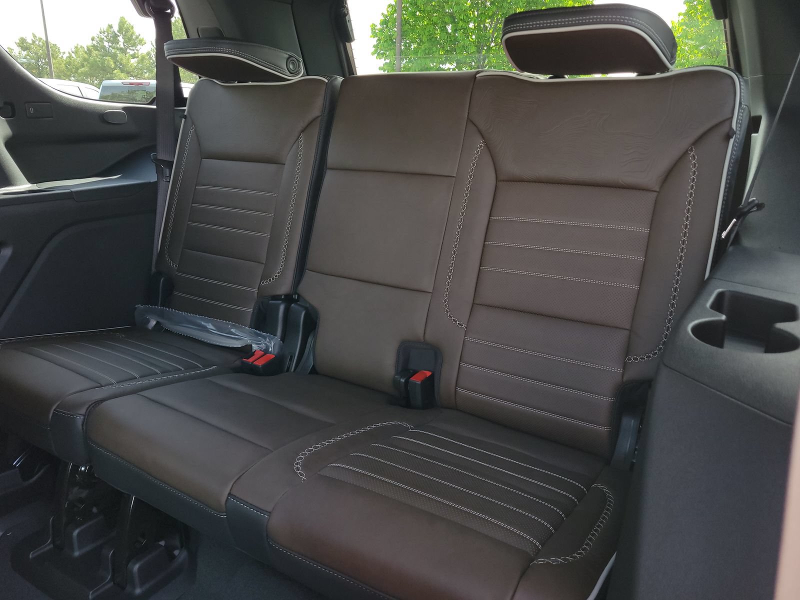 New 2026 GMC Yukon Denali Ultimate AWD/4WD image 12