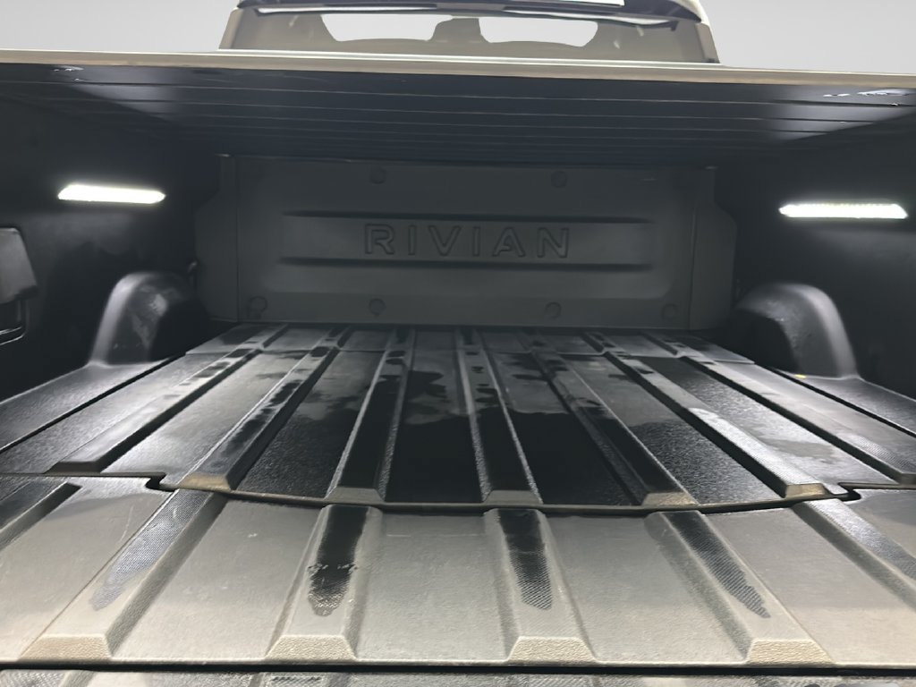 Used 2022 Rivian R1T Adventure AWD/4WD image 19