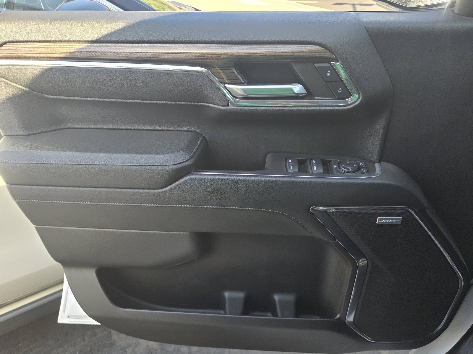 Used 2024 Chevrolet Silverado 1500 RST w/ Redline Edition AWD/4WD image 15