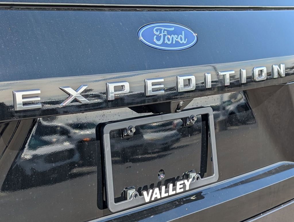 New 2026 Ford Expedition Active AWD/4WD image 14