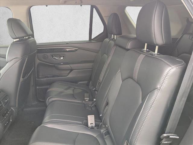 Used 2025 Honda Pilot EX-L image 18
