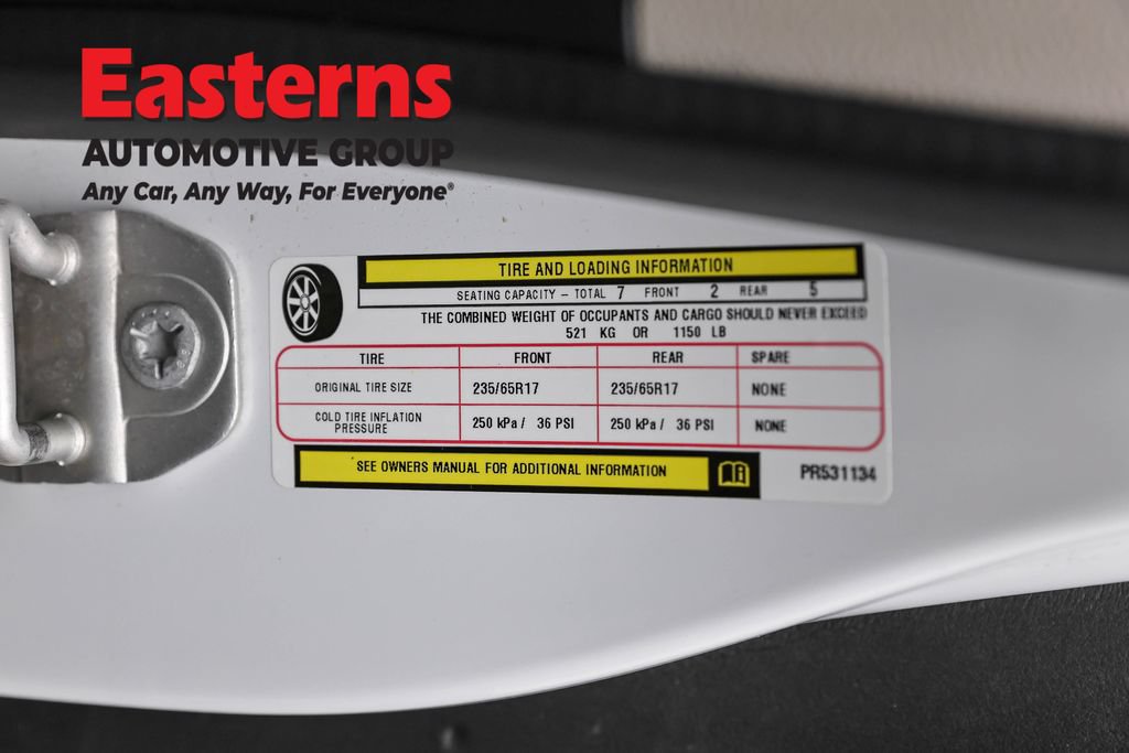 Used 2023 Chrysler Pacifica Touring-L FWD image 35